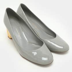 مملوكة مسبقًا حذاء كعب عالي سالفاتوري فيراغامو لوكا جلد بيج لامع كعب سميك مقاس 40