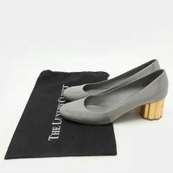 مملوكة مسبقًا حذاء كعب عالي سالفاتوري فيراغامو لوكا جلد بيج لامع كعب سميك مقاس 40