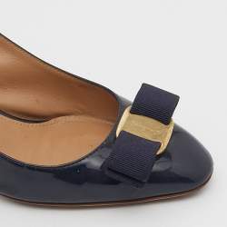 Pre Owned Salvatore Ferragamo Navy Blue Patent Leather Bow Slingback Pumps Size 37