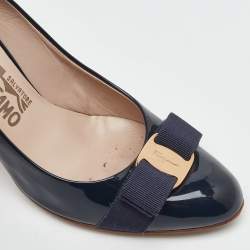 Pre Owned Salvatore Ferragamo Blue Patent Leather Vara Bow Pumps Size 38.5