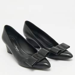 Pre Owned Salvatore Ferragamo Black Leather viva bow Block Heel Pumps Size 37.5
