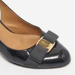 Pre Owned Salvatore Ferragamo Grey Patent Leather Vara Bow Slingback Pumps Size 38