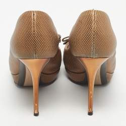 Pre Owned حذاء سالفاتوري فيراغامو تالياً جلد نوبيك ذهبي بكعب مكشوف مقاس 36