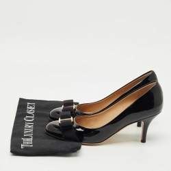 Pre Owned Salvatore Ferragamo Black Patent Leather Vara Bow Pumps Size 37.5