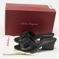 Pre Owned Salvatore Ferragamo Black Leather Valery Slide Sandals Size 40