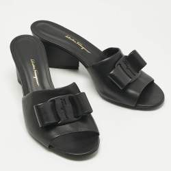 Pre Owned Salvatore Ferragamo Black Leather Valery Slide Sandals Size 40