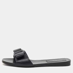 Pre Owned Salvatore Ferragamo Black Leather Vicky Flat Slide Sandals Size 39