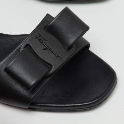 Pre Owned صندل سالفاتوري فيراغامو فيكي جلد أسود نعال مسطحة مقاس 39