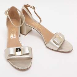 Pre Owned Salvatore Ferragamo Gold Leather Vara Bow Ankle Strap Sandals Size 38.5