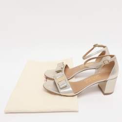 Pre Owned Salvatore Ferragamo Gold Leather Vara Bow Ankle Strap Sandals Size 38.5