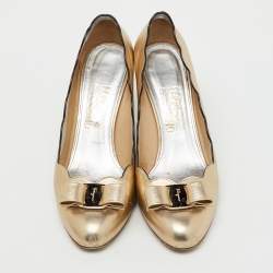 Pre Owned Salvatore Ferragamo Metallic Gold Leather Carla Vara Bow Pumps Size 40