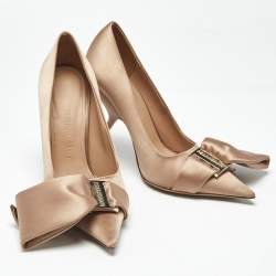 Pre Owned Salvatore Ferragamo Gold Satin Erica Pumps Size 37.5