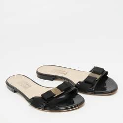 Pre Owned Salvatore Ferragamo Black Patent Leather Vara Bow Open Toe Flats Size 39.5