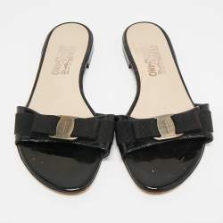 Pre Owned Salvatore Ferragamo Black Patent Leather Vara Bow Open Toe Flats Size 39.5