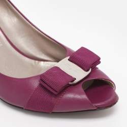 Pre Owned Salvatore Ferragamo Fushia Leather Vara Bow Peep Toe Pumps Size 37