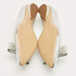 مملوكة مسبقًا حذاء كعب عالي سالفاتوري فيراغامو فيفا فيونكة جلد فضي مقدمة مدببة مقاس 38