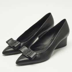 Pre Owned Salvatore Ferragamo Viva Size 42 Black Leather Pumps