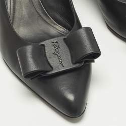 Pre Owned Salvatore Ferragamo Viva Size 42 Black Leather Pumps