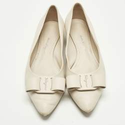 Pre Owned Salvatore Ferragamo Size 42 Ivory Leather Ballet Flats