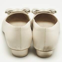 Pre Owned Salvatore Ferragamo Size 42 Ivory Leather Ballet Flats