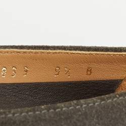 مملوكة مسبقًا حذاء كعب عالي سالفاتوري فيراغامو فيونكة جلد لامع رمادي ومخمل كعب بلوك مقاس 40