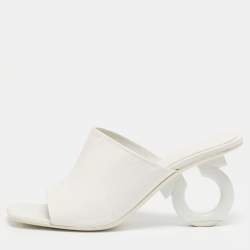 مملوكة مسبقًا صندل سالفاتوري فيراغامو أسترو جلد أبيض مقاس 39