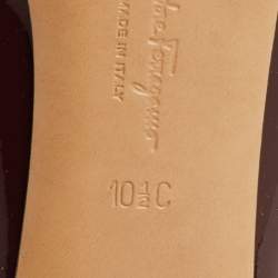 مملوكة مسبقًا حذاء كعب عالي سالفاتوري فيراغامو فيرا بو جلد لامع عنابي مقاس 41