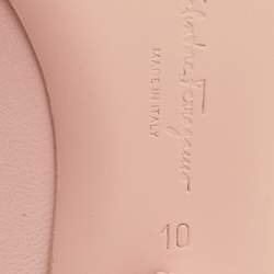 مملوكة مسبقًا حذاء باليرينا فلات سالفاتوري فيراغامو فيونكة فيفا جلد معدني وردي مقاس 40