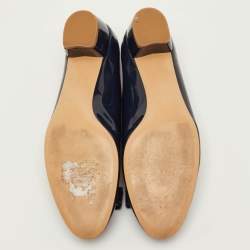 مملوكة مسبقًا حذاء كعب عالي سالفاتوري فيراغامو فيونكة vara جلد لامع أزرق فاتح مقاس 36.5