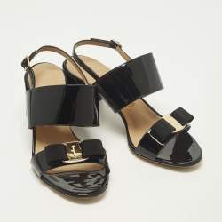 مملوكة مسبقًا Salvatore Ferragamo Giulia Size 38 Black Patent Leather Slingback Sandals