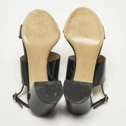 مملوكة مسبقًا Salvatore Ferragamo Giulia Size 38 Black Patent Leather Slingback Sandals