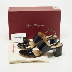 مملوكة مسبقًا Salvatore Ferragamo Giulia Size 38 Black Patent Leather Slingback Sandals