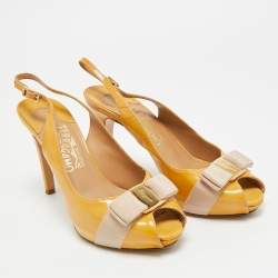 Pre Owned Salvatore Ferragamo  Size 37 Beige Patent Leather Vara Bow  Slingback  Peep Toe Pumps