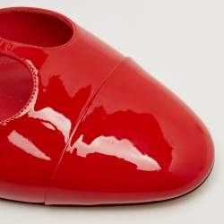 مملوكة مسبقًا Salvatore Ferragamo Size 39.5 Red Patent Leather T-Strap Ballet Flats