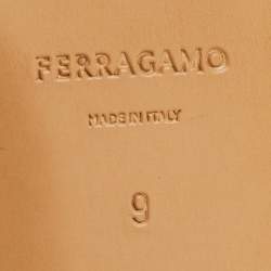 مملوكة مسبقًا Salvatore Ferragamo Size 39.5 Red Patent Leather T-Strap Ballet Flats