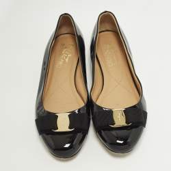 مملوكة مسبقًا حذاء راقص فلات سالفاتوري فيراغامو جلد لامع أسود مزين فيونكة فارا مقاس 37