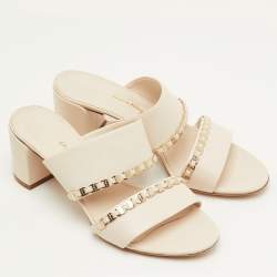 مملوكة مسبقًا Salvatore Ferragamo Trabia Size 39 Cream Leather Slide Sandals