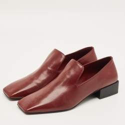 مملوكة مسبقًا Salvatore Ferragamo Gancini Size 38 Burgundy Leather Loafers