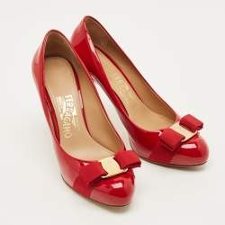 مملوكة مسبقًا Salvatore Ferragamo Vara Bow Size 36 Red Patent Leather Platform Pumps