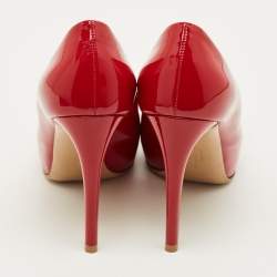 مملوكة مسبقًا Salvatore Ferragamo Vara Bow Size 36 Red Patent Leather Platform Pumps