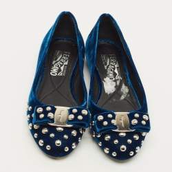 Pre Owned Salvatore Ferragamo Vara Bow Studded Size 35.5 Blue Velvet Ballet Flats