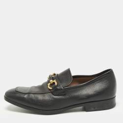 مملوكة مسبقًا Salvatore Ferragamo Gancini Size 37.5 Black Leather Loafers