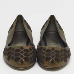 مملوكة مسبقًا Salvatore Ferragamo Size 39.5 Metallic Brown Leather and Suede Ballet Flats