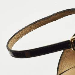 مملوكة مسبقًا Salvatore Ferragamo Vara Bow Size 38.5 Black Patent Leather Ankle Strap Sandals