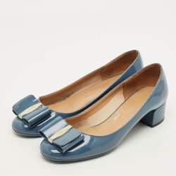 Pre Owned Salvatore Ferragamo Varina Size 38.5 Blue Patent Leather Bow Block Heel Pumps