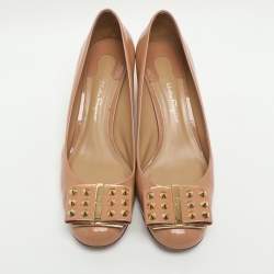 Pre Owned Salvatore Ferragamo Capua Embellished Size 40 Beige Patent Leather Block Heel Pumps