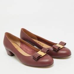 Pre Owned Salvatore Ferragamo Varina Size 38.5 Burgundy Leather Block Heel Pumps