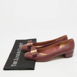 Pre Owned Salvatore Ferragamo Varina Size 38.5 Burgundy Leather Block Heel Pumps