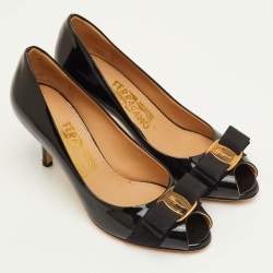 Pre Owned حذاء كعب عالي سالفاتوري فيراغامو فيونكة فارا جلد لامع أسود مقدمة مفتوحة مقاس 35.5