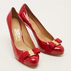 مملوكة مسبقًا Salvatore Ferragamo Pimpa Size 39 Red Patent Leather Pumps